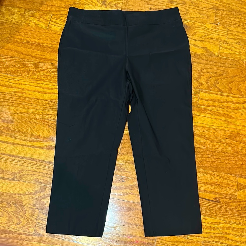 Chico’s black plain so slimming pant size 3